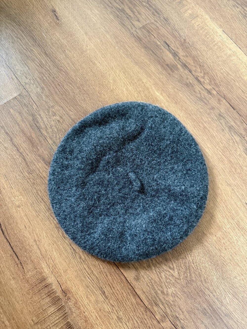 Vintage wool grey beret